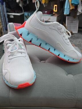 Reebok White Sneakers with Aqua Midsole & Coral Outsole